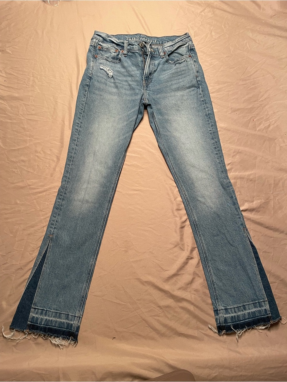 American Eagle ‘90s Low-Rise Skinny Kick Women’s 6 Light Blue Distressed Jeans